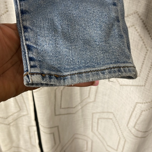 Forever 21 Light Blue 25 Distressed Denim Jeans 5 Button/Zip Close Pockets Belt - Picture 5 of 9